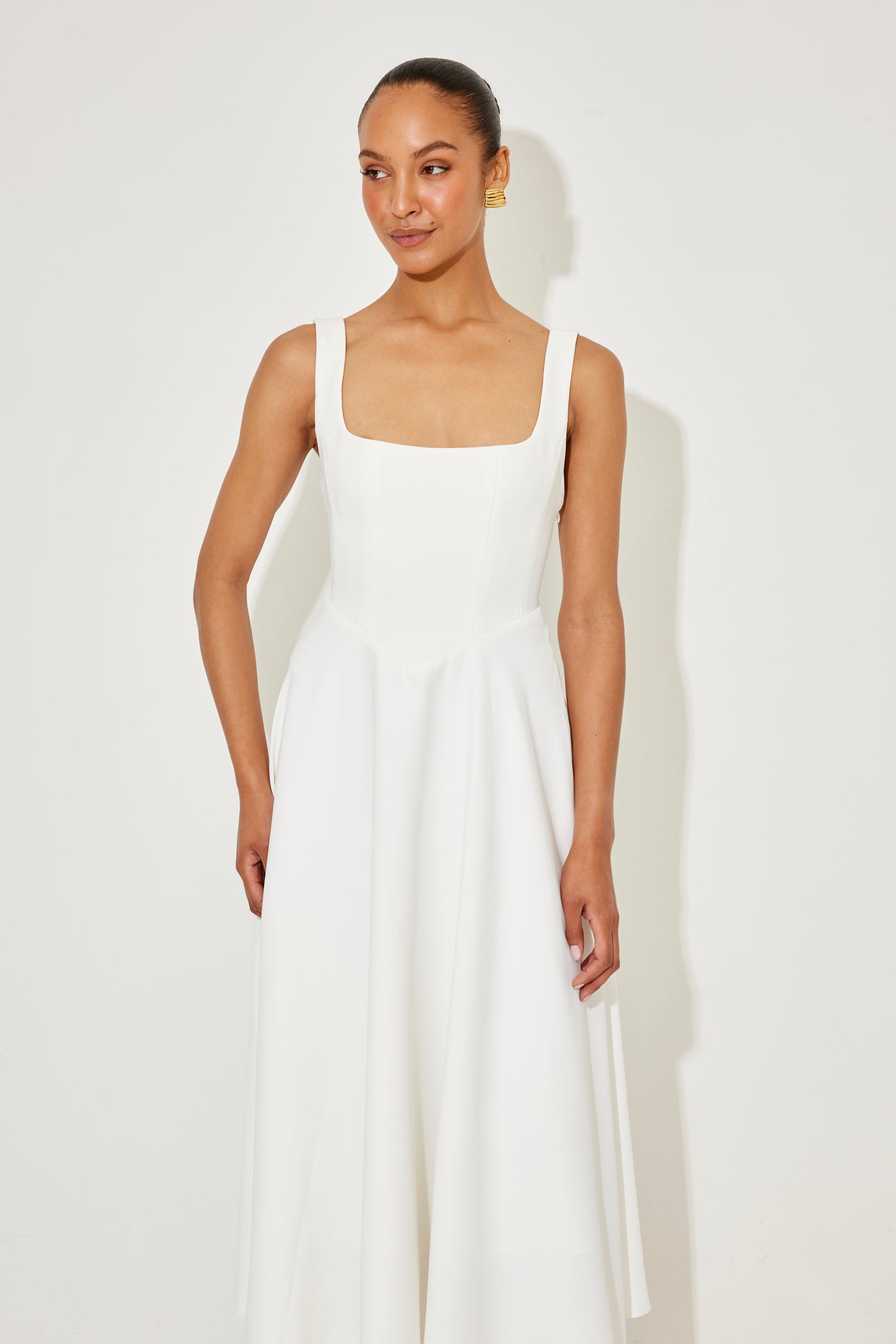 Amelia| Vestido Midi Flowy Atemporal